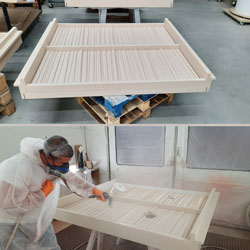 Plafonds pour exposition de musée laqués en rose satiné