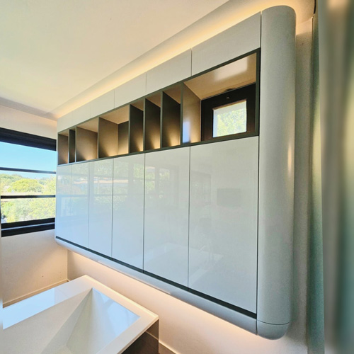 Meuble de Salle de Bain - Laqué blanc et vert + vernis brillant